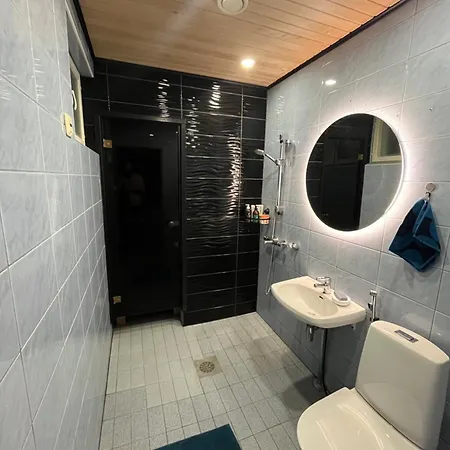 Cozy And Spacious Family With Sauna, Sleeps 12 People, Free Parking Rovaniemi