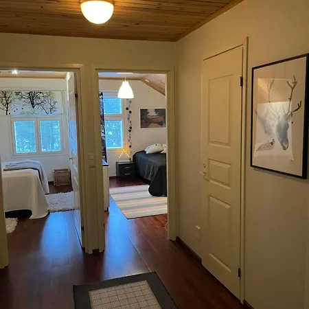 Вилла Cozy, Spacious And Traditional House *