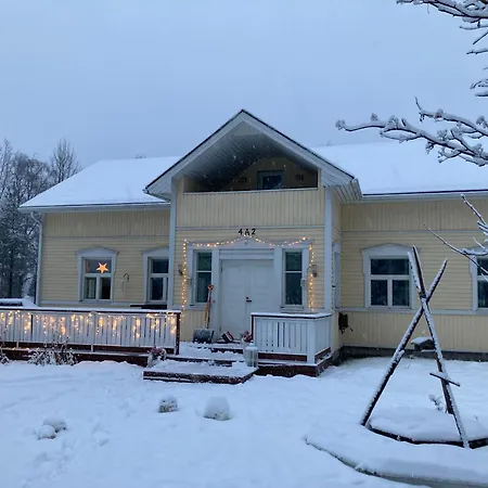 Cozy And Spacious Family With Sauna, Sleeps 12 People, Free Parking Villa *