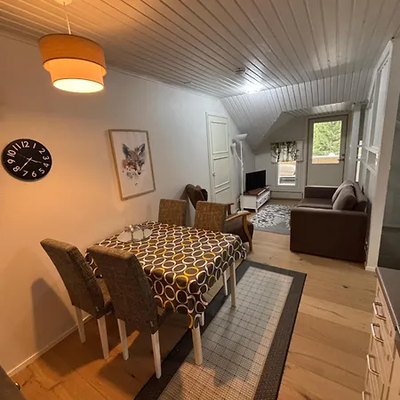 Cozy And Spacious Family With Sauna, Sleeps 12 People, Free Parking * Rovaniemi
